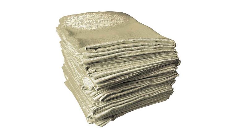 10′ x 4′ Champagne Banjo Drape | Rental