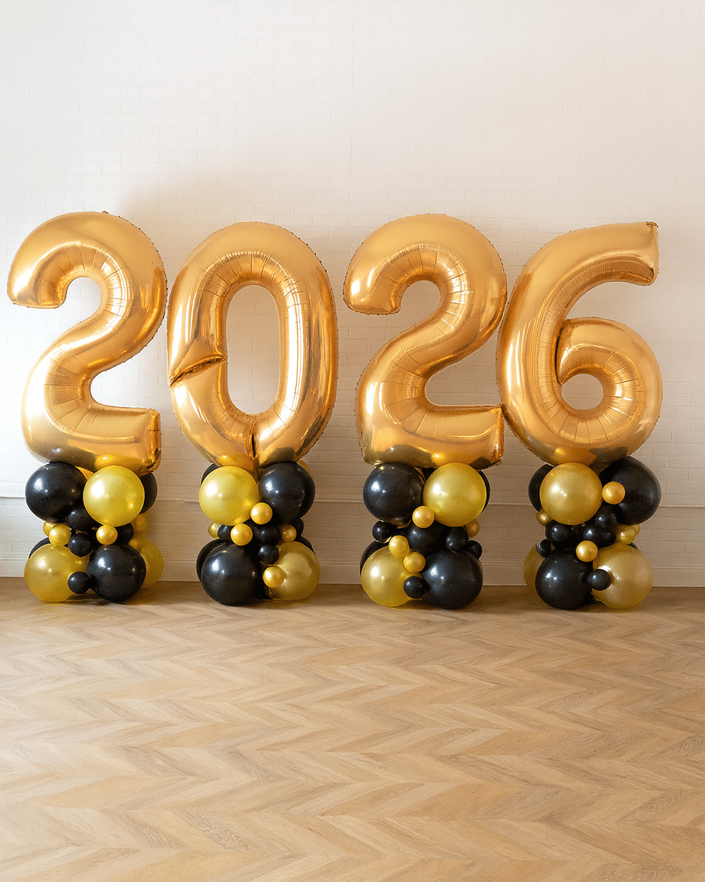 New Year’s Eve – 2026 Foil on Balloon Pedestal | Rental
