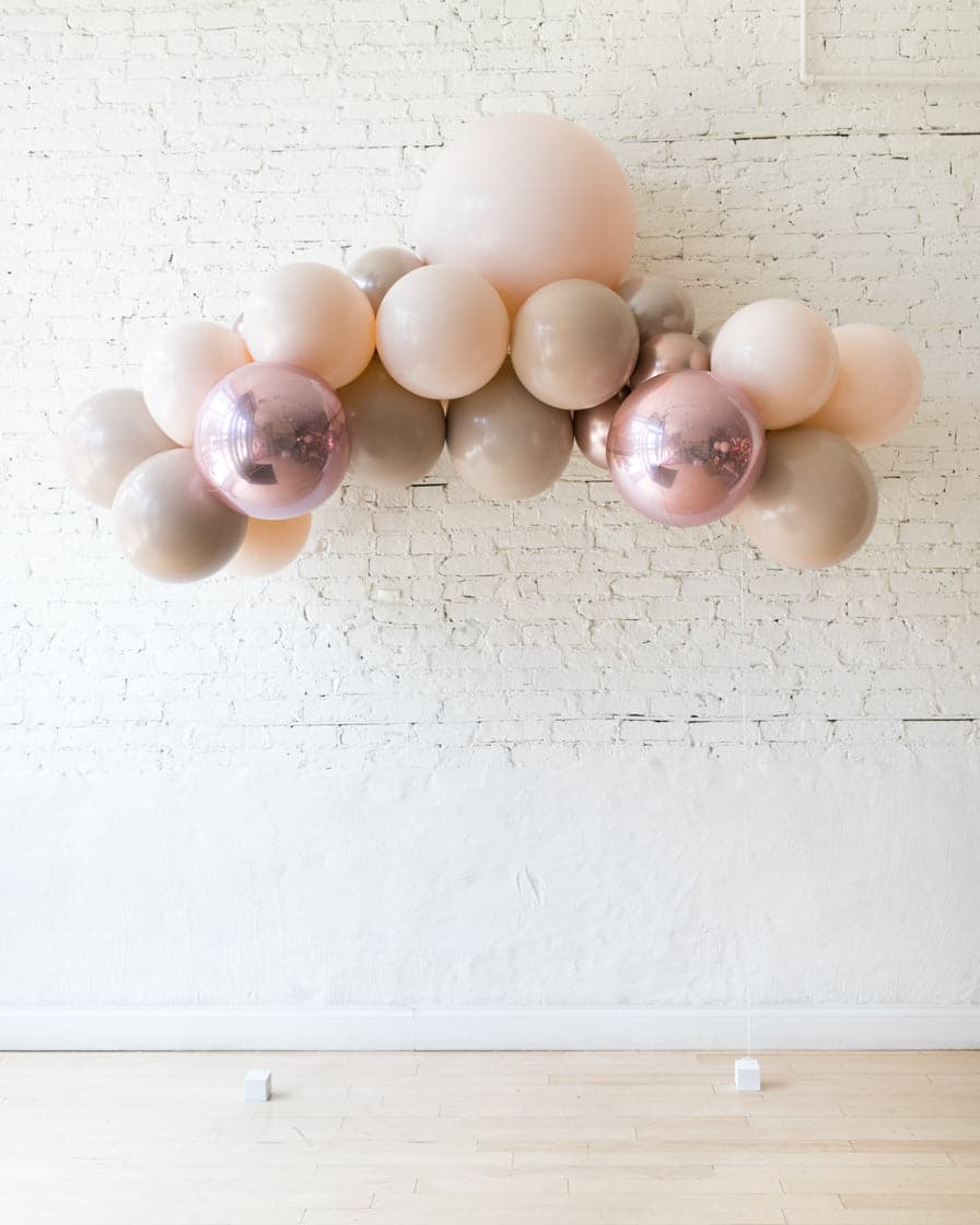 Customizable – Floating Balloon Arch – 5ft | Rental