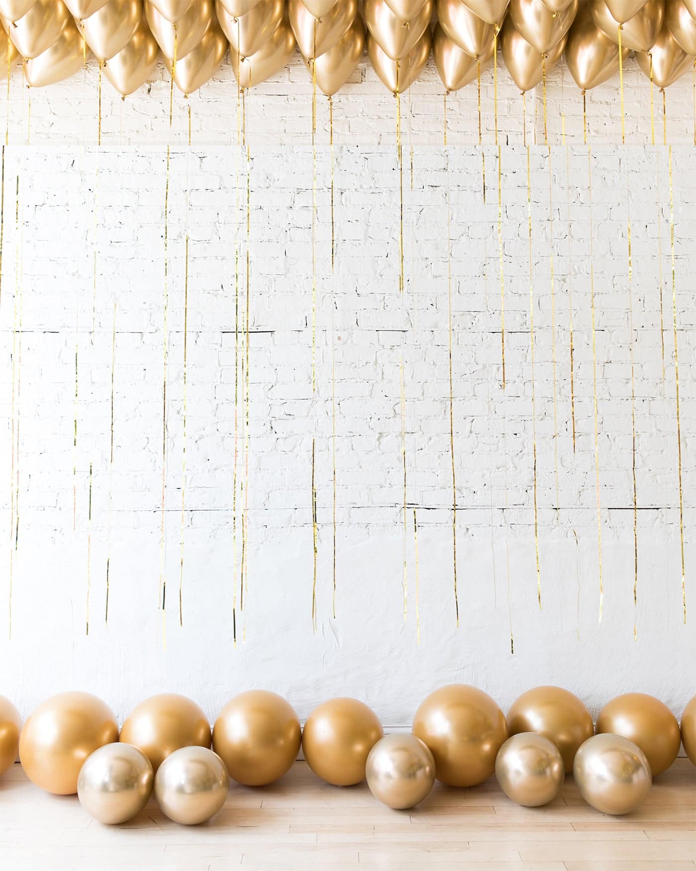 Golden – Ceiling & Floor Balloon Set | Rental Golden – Ceiling & Floor Balloon Set | Rental