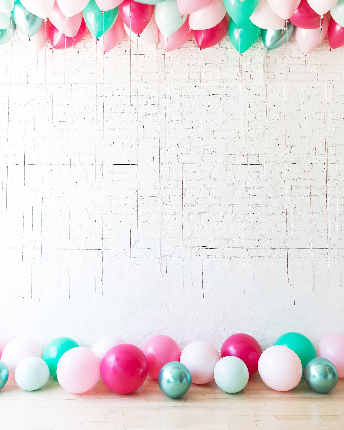Flamingo Fling – Ceiling & Floor Balloon Set | Rental Flamingo Fling – Ceiling & Floor Balloon Set | Rental
