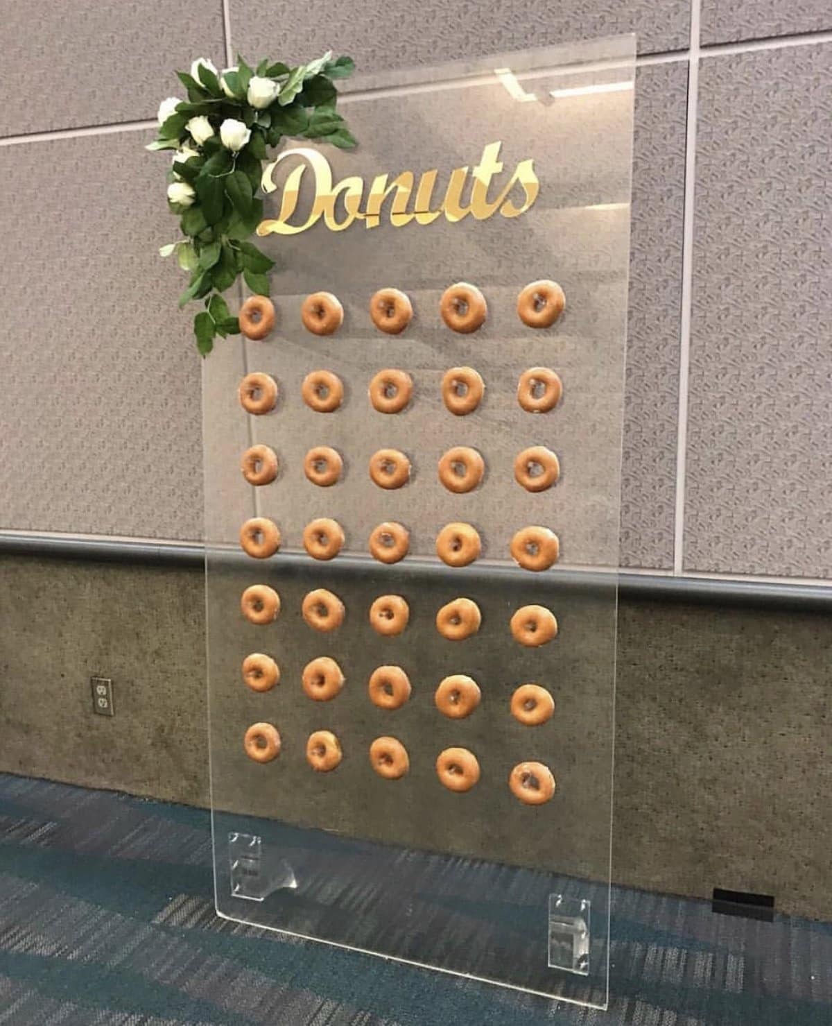 4′ x 8′ Plexiglas Donut Wall | Rental