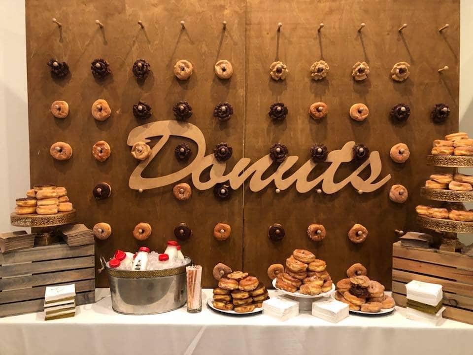 8′ x 8′ Wood Donut Wall | Rental