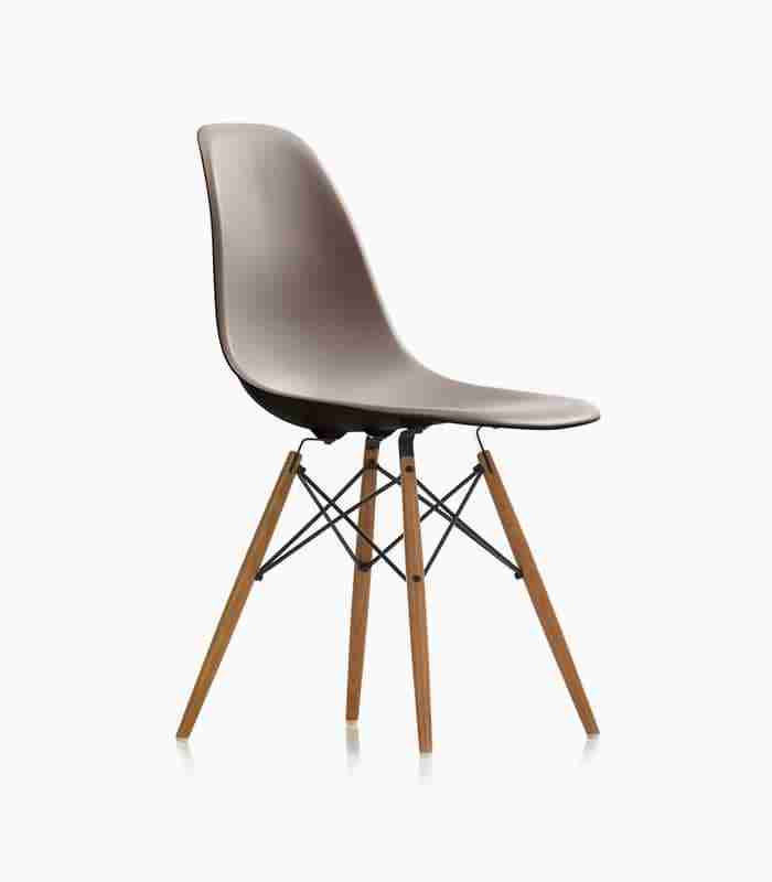 Eames plastic side chair | Rental